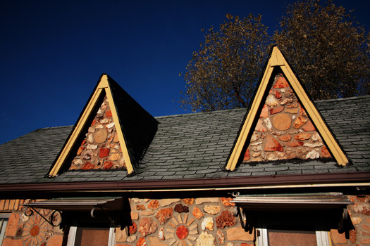 Giraffe Houses of the Ozarks